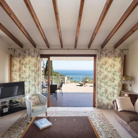 De Arte By Interhome * Tossa de Mar